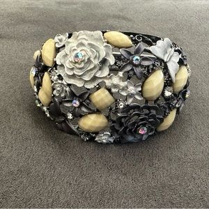 Gorgeous Floral & Butterflies Clamp Bracelet w Rhinestones Enamel Faceted Stones